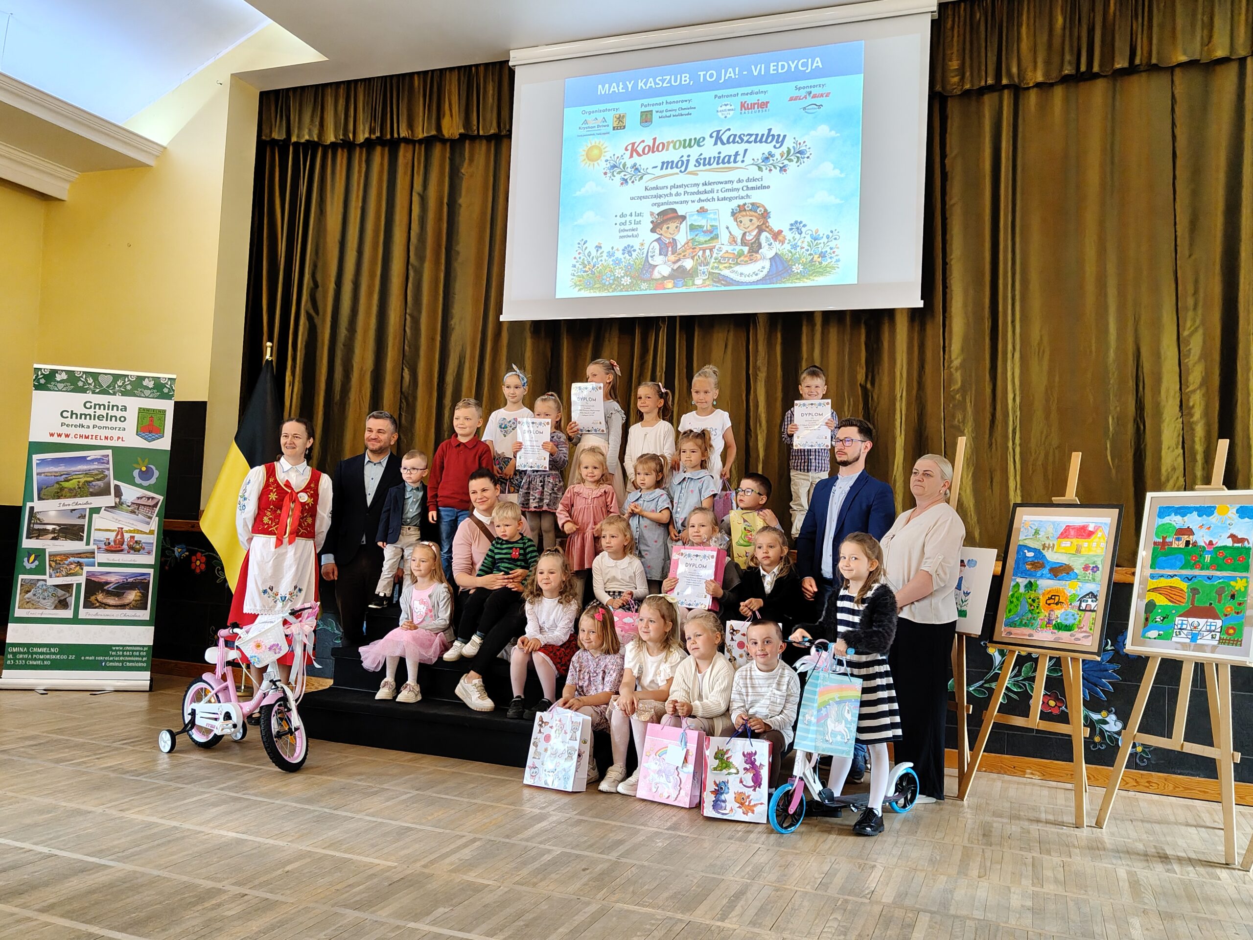 WSPÓLNE ZDJĘCIE UCZESTNIKÓW KONKURSU